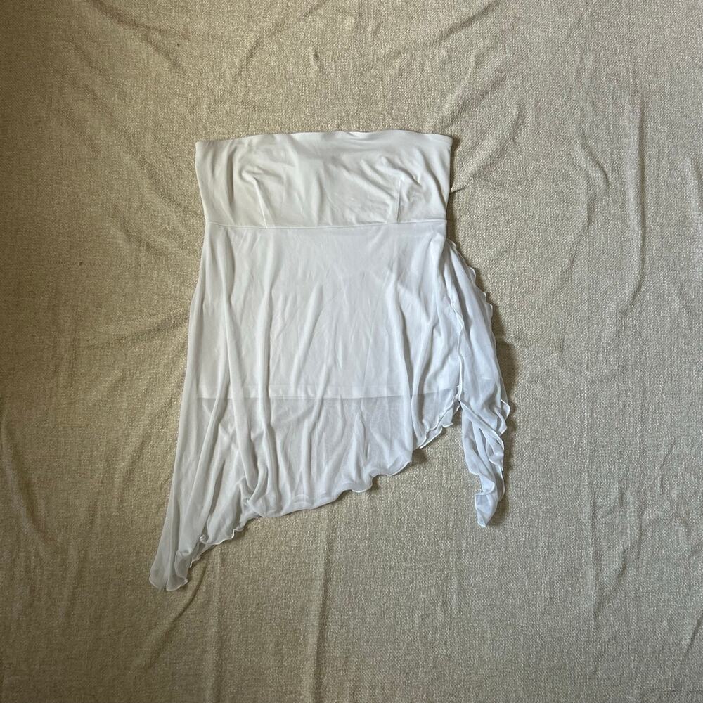 white y2k 2000s sleeveless asymmetrical tube top